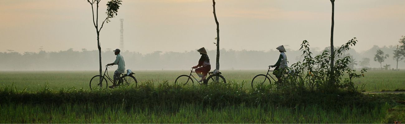 indonesia-cyclists