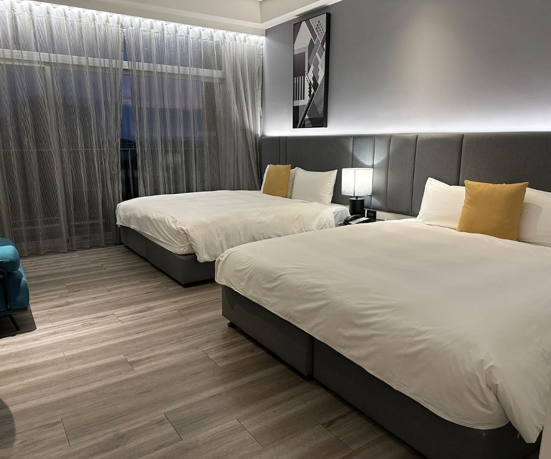 Smart large hotel room with two beds
