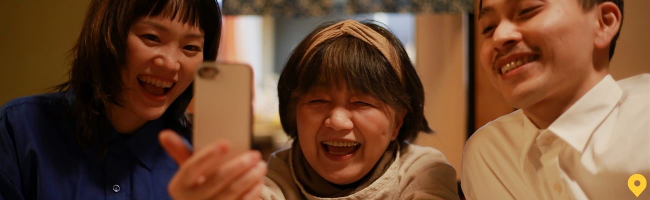 family-on-video-call