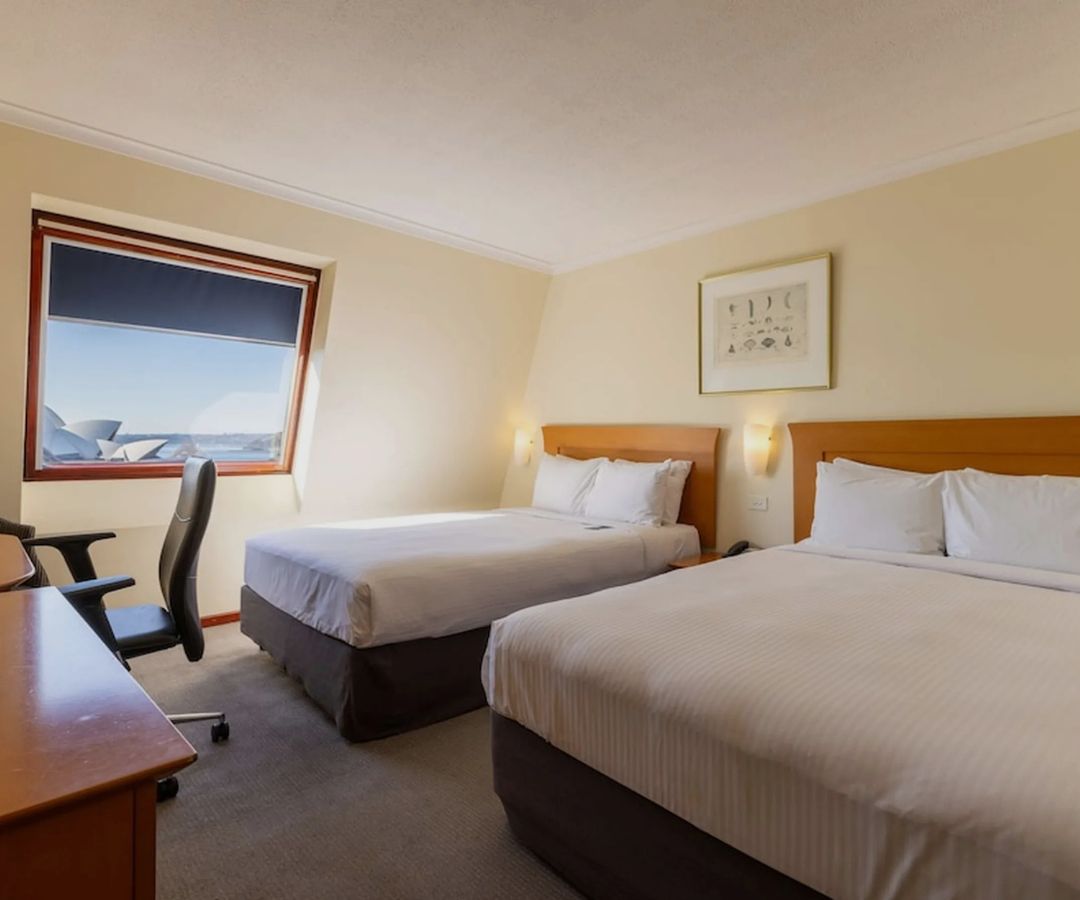 sydney-harbour-hotel