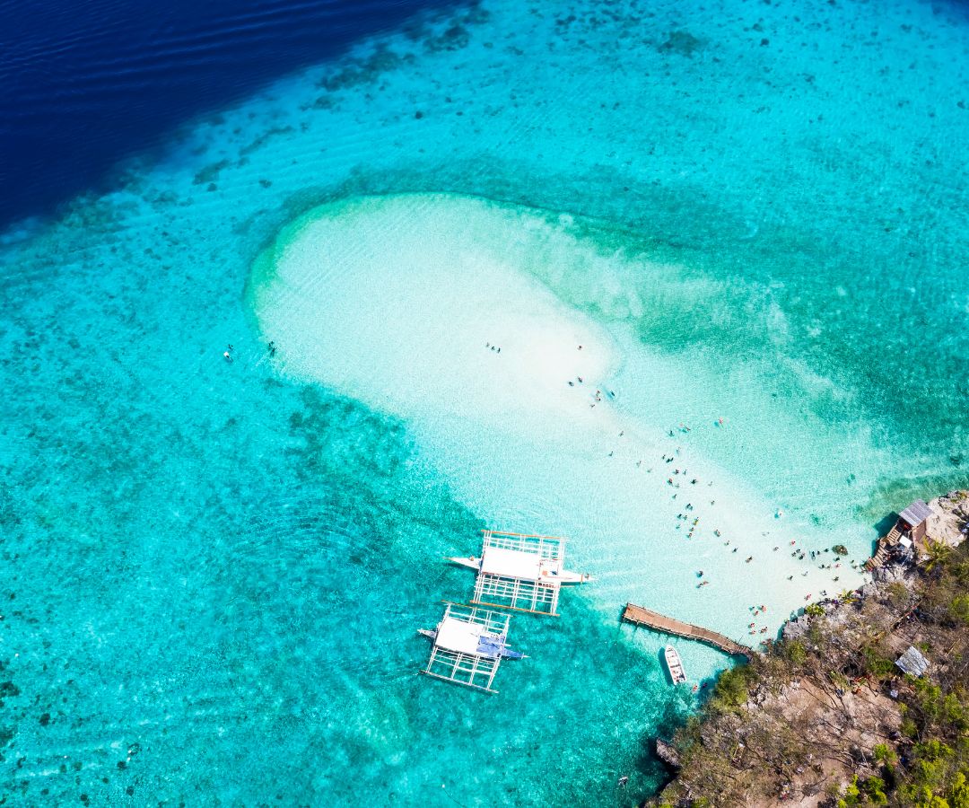 philippines-islands-crystal-blue-water