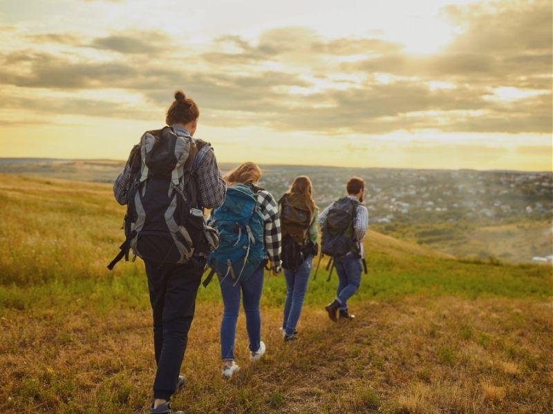 friends-travelling