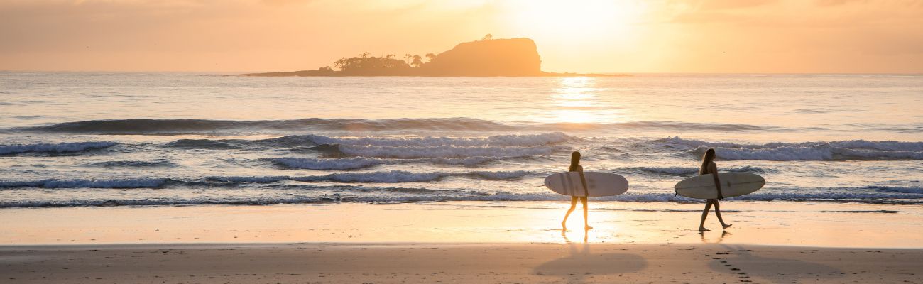 surfers-sunshine-coast