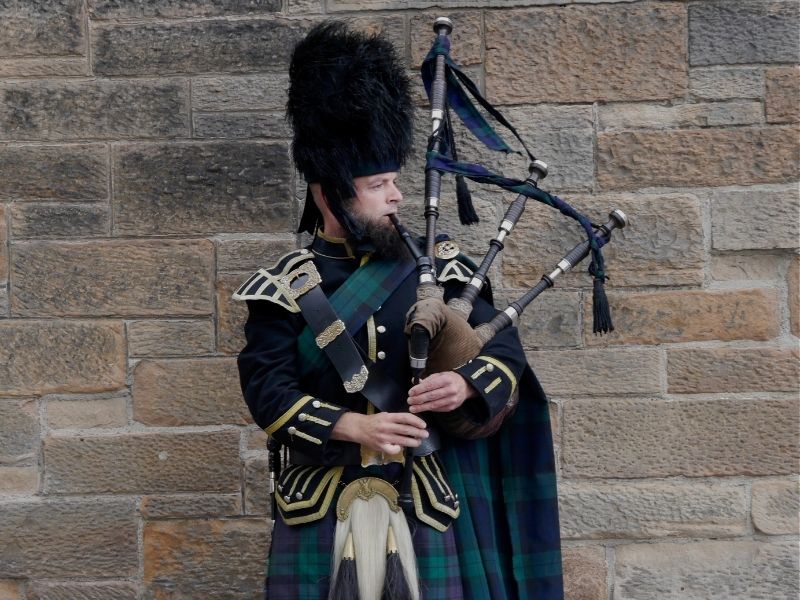 Edinburgh-street-music