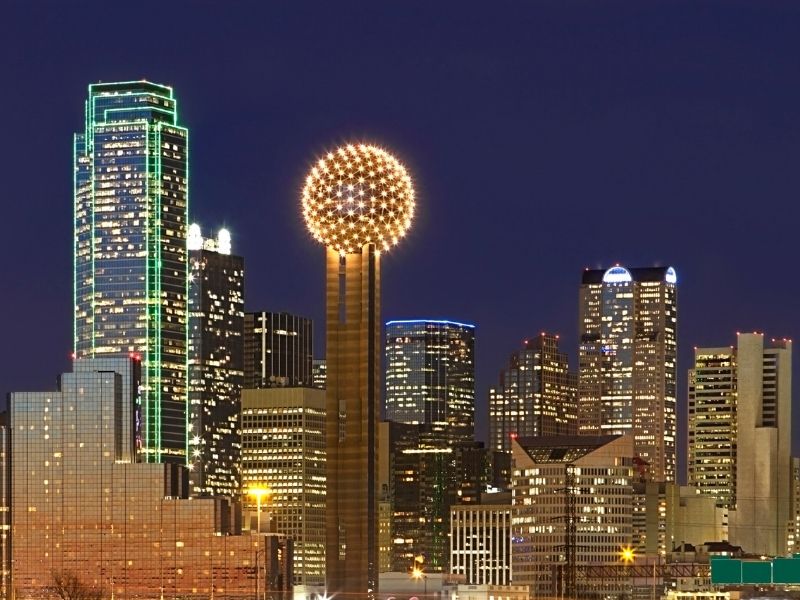 Reunion Tower & Downtown Skyline