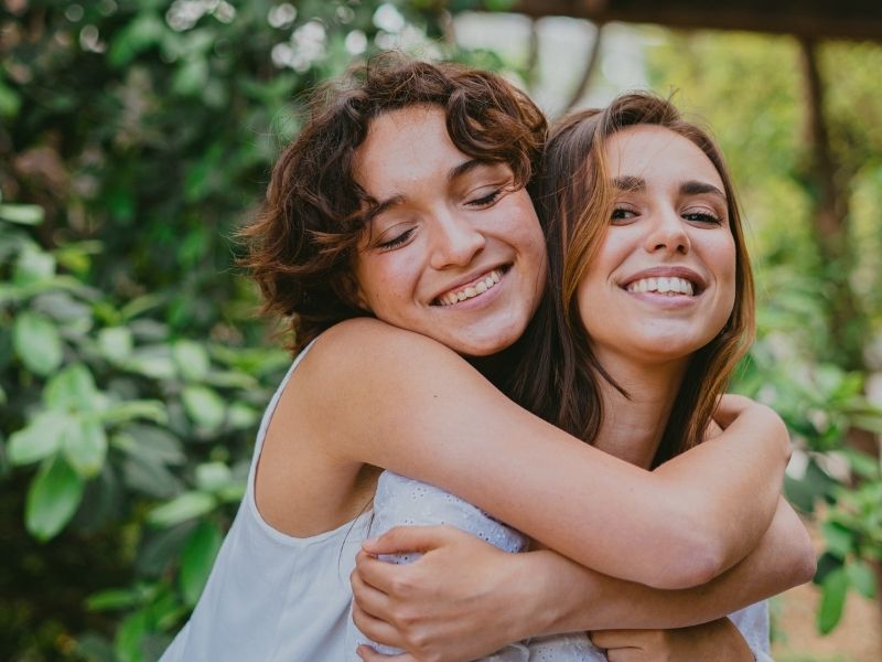 happy friends