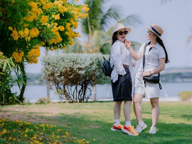 friends visiting garden