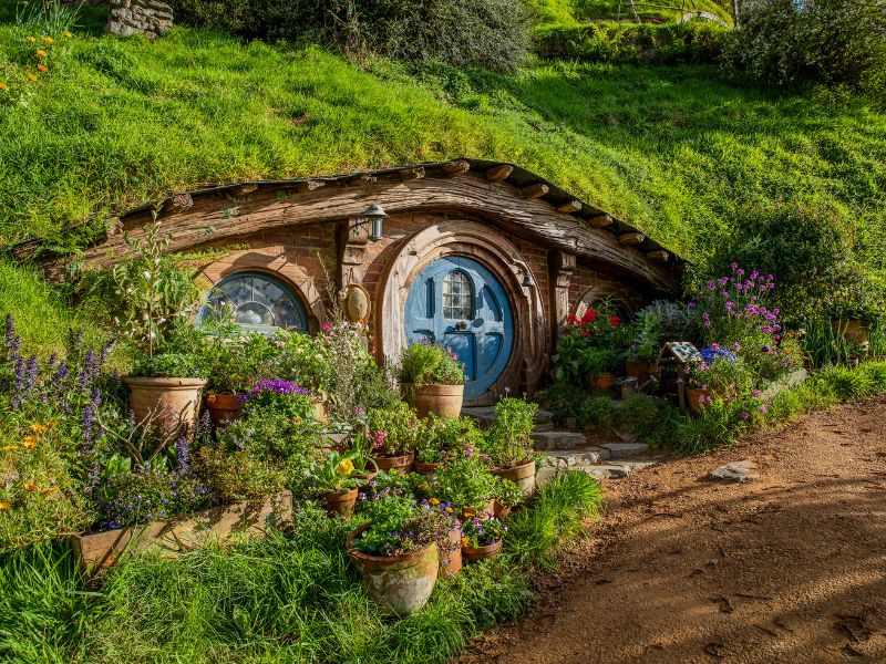 new-zealand-hobbit-hole