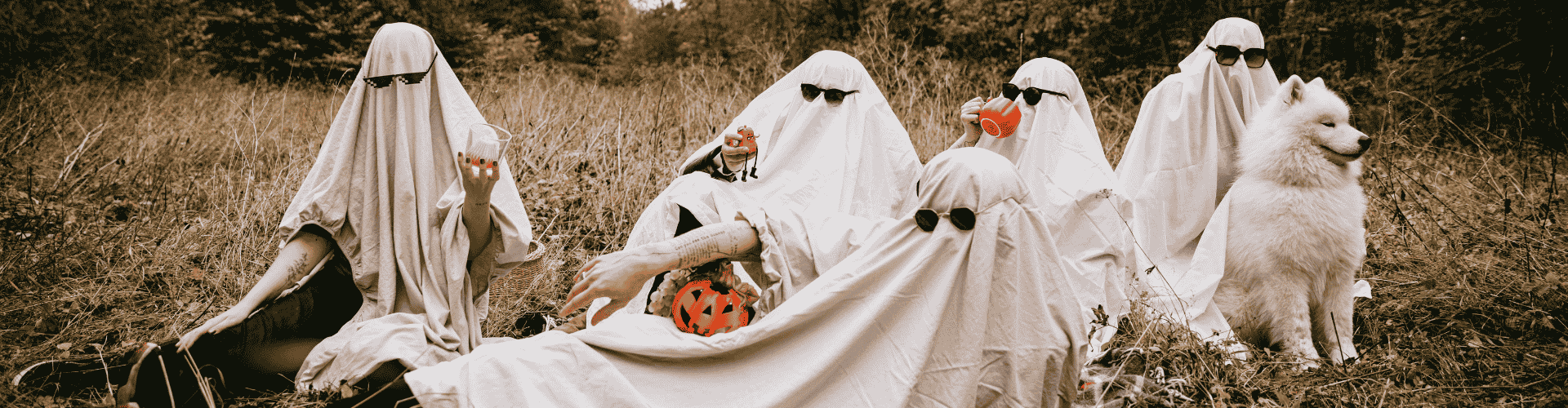 halloween-friends-ghost-costumes